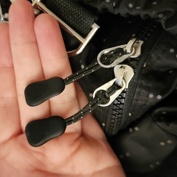 Old Navy Performance Active Duffel Bag with Blue Camo Interior - Picture 12 of 13